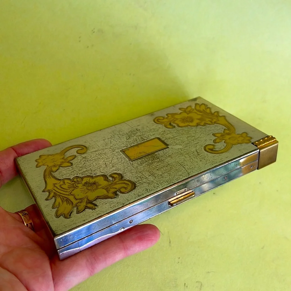 Vintage 50’s mini metallic silver/gold Volupte USA compact mini purse